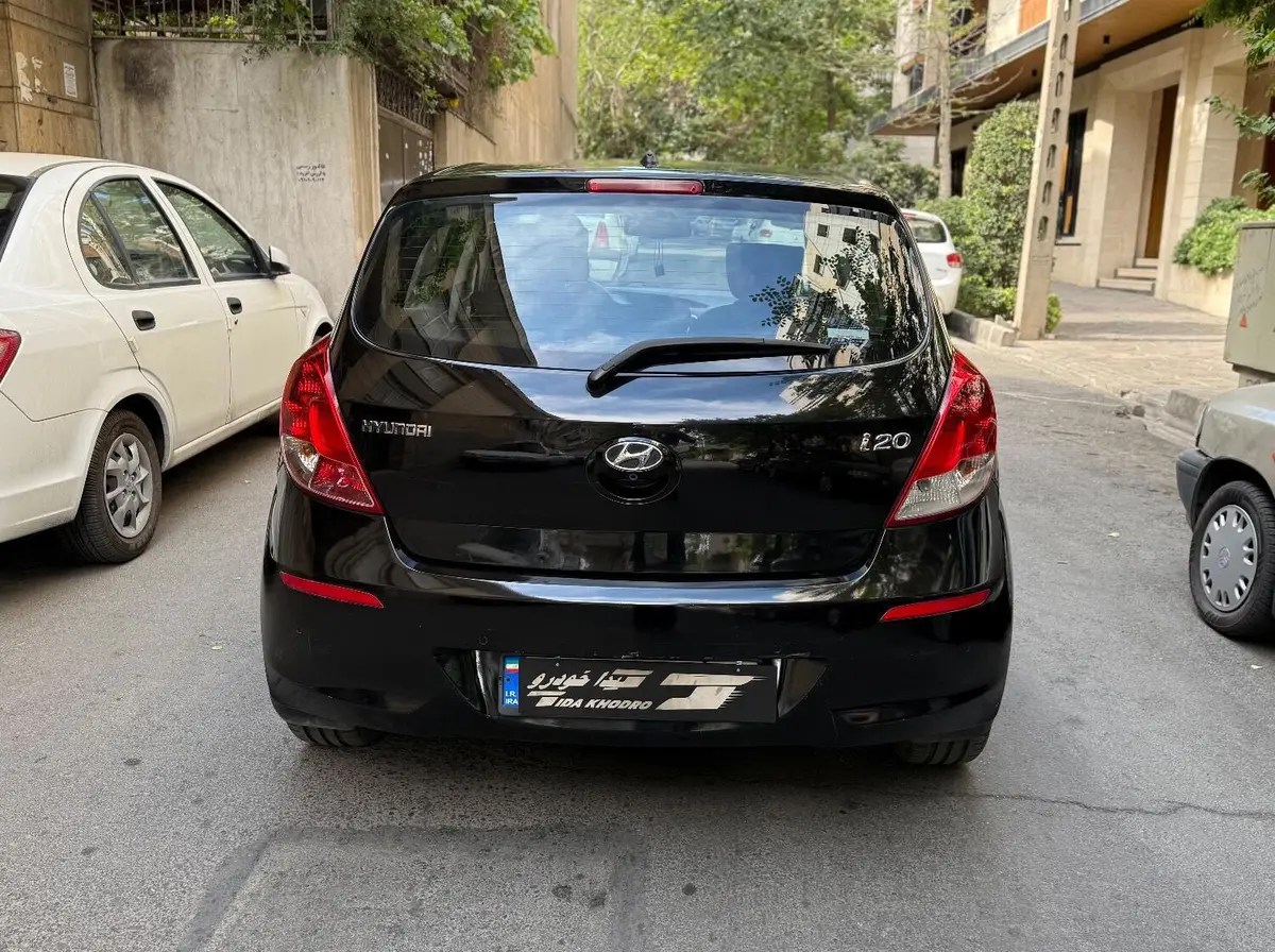 هیوندای،  i20