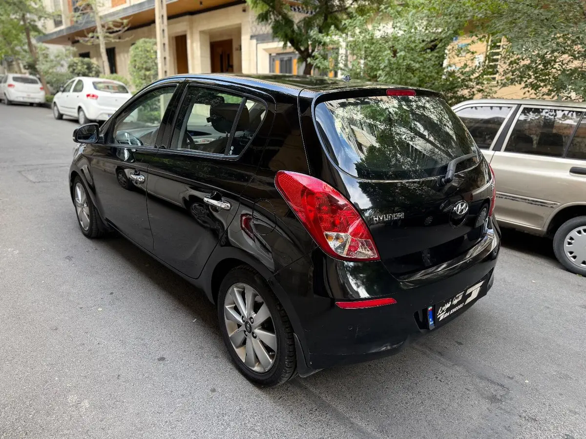 هیوندای،  i20