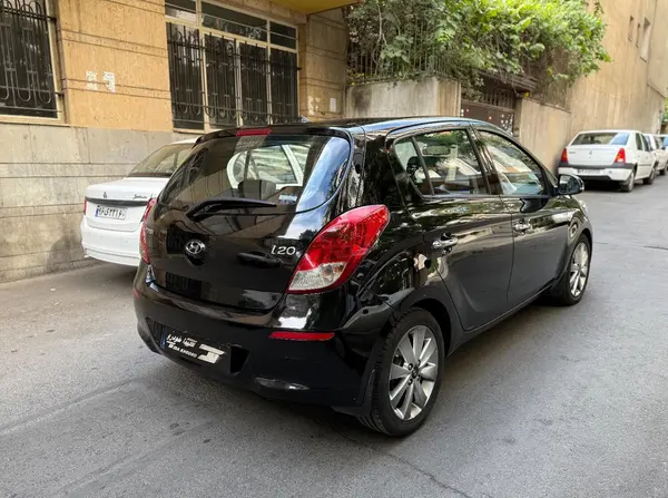 هیوندای  i20