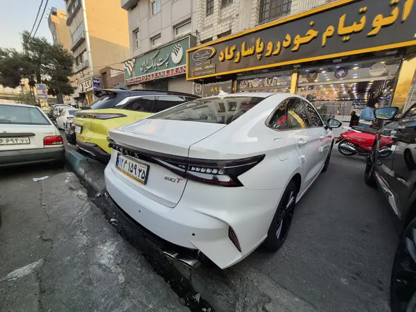 فونیکس، آریزو 8 (Z8)