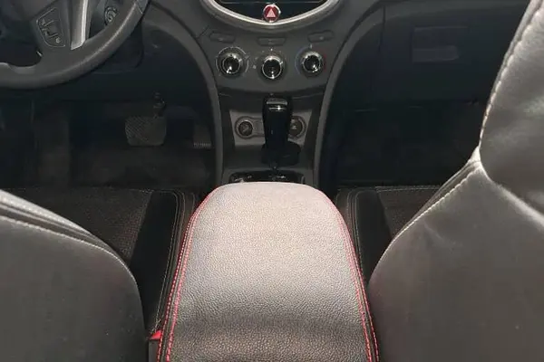 کی ام سی، ایگل