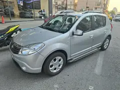 رنو، ساندرو
