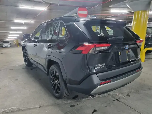 تویوتا، راوفور هیبرید