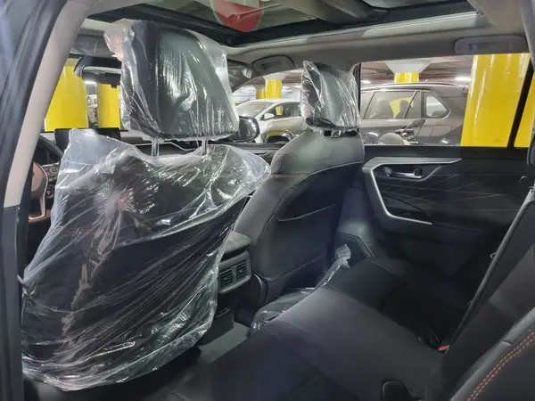 تویوتا، راوفور هیبرید