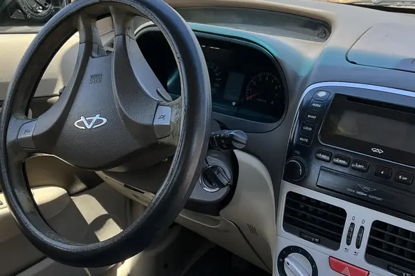 ام وی ام  315هاچ بک