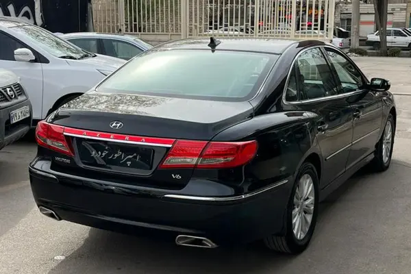 هیوندای، آزرا (گرنجور)