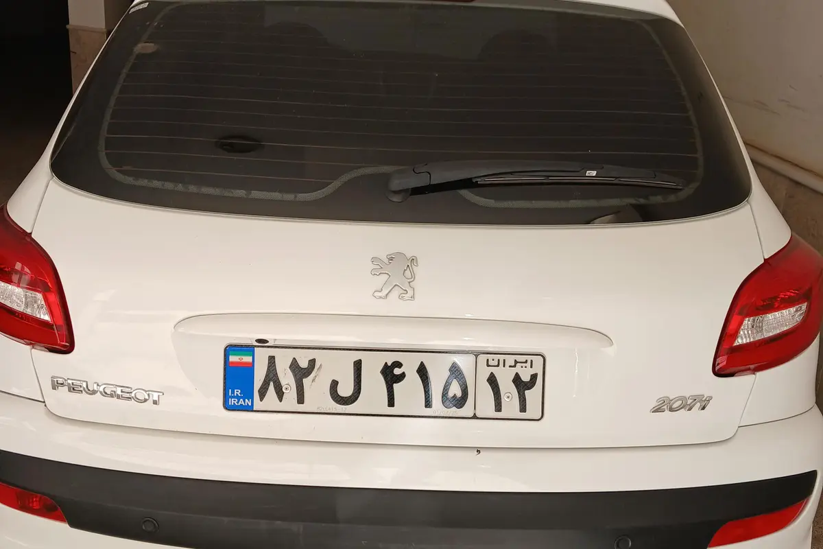 پژو،  207