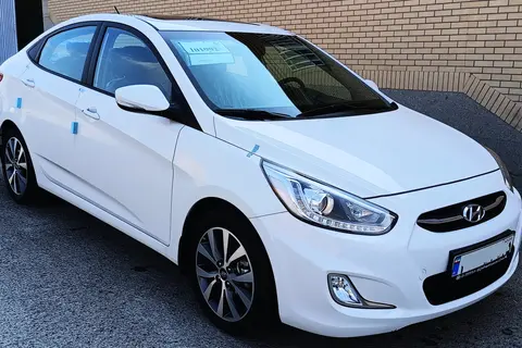 هیوندای، اکسنت (مونتاژ)