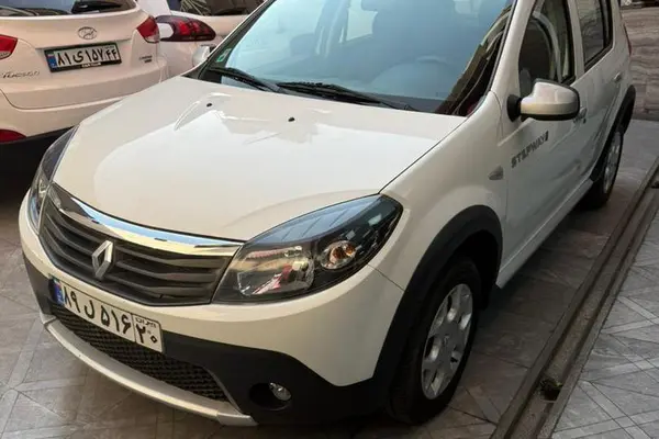 رنو، ساندرو استپ وی