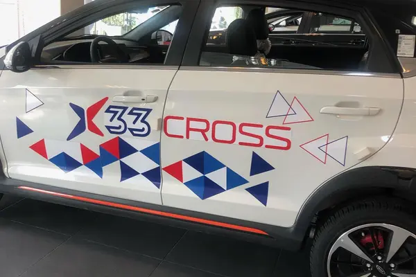 ام وی ام  X33 کراس