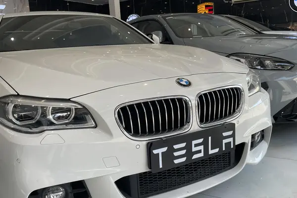 ب ام و، سری 5 سدان