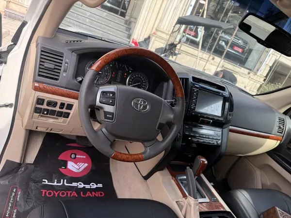 تویوتا، لندکروز چهار در