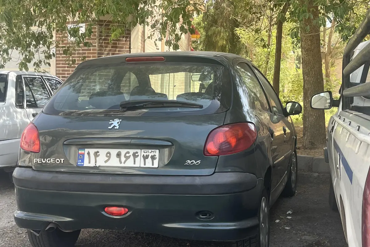 پژو،  206