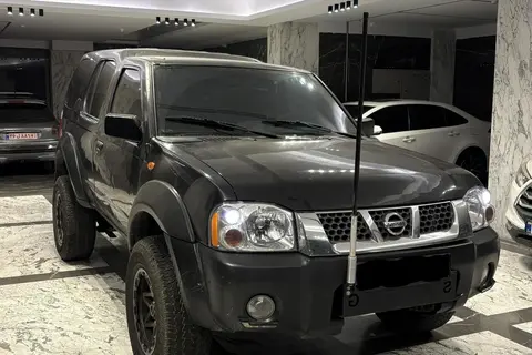 نیسان، رونیز