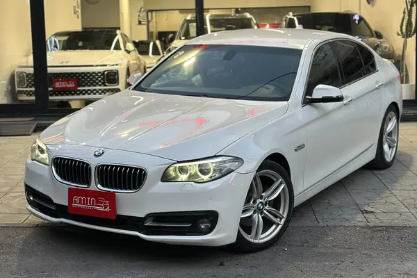 ب ام و، سری 5 سدان