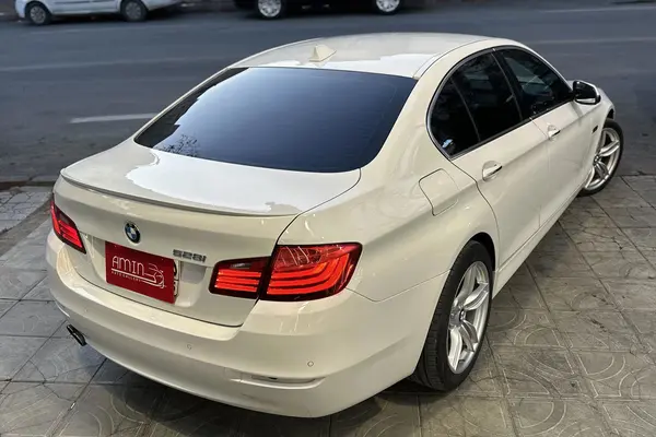 ب ام و، سری 5 سدان