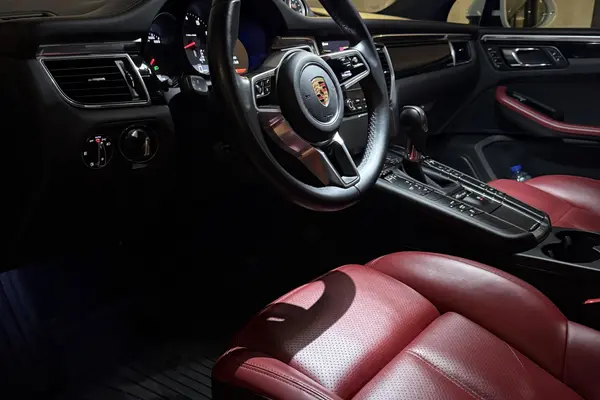 پورشه، ماکان