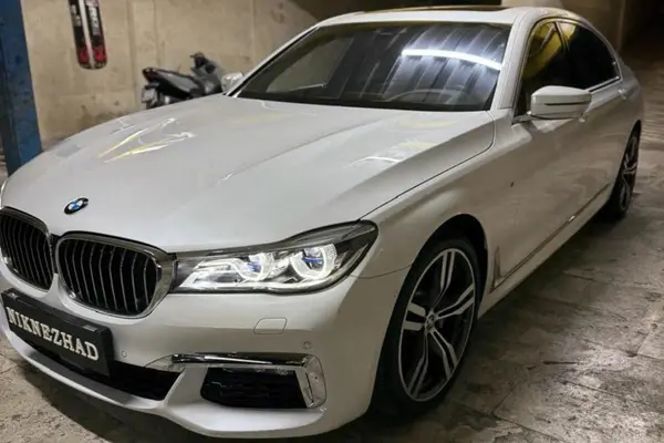 ب ام و، سری 7