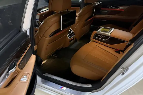 ب ام و، سری 7