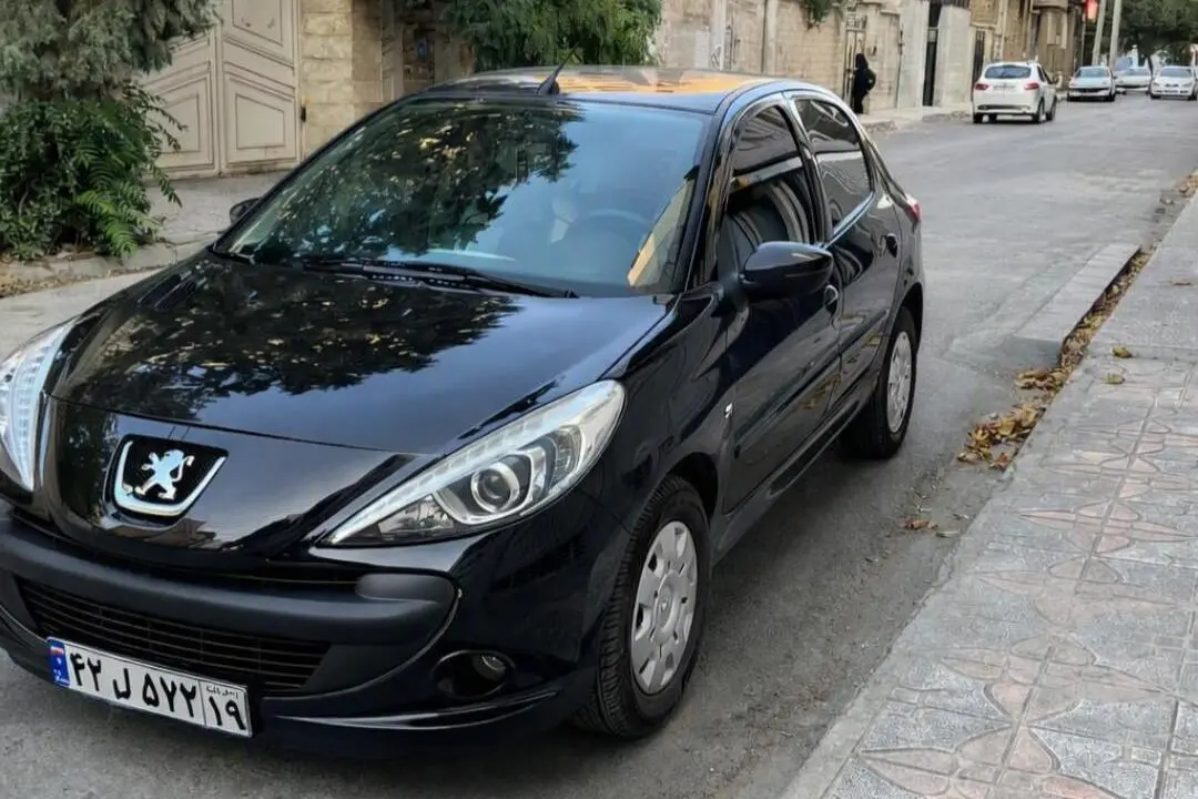 پژو،  207