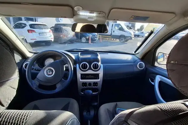 رنو  ساندرو