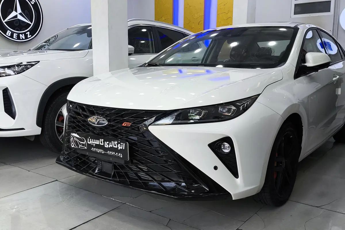 فونیکس،  آریزو 6 جی تی (Z6 GT)