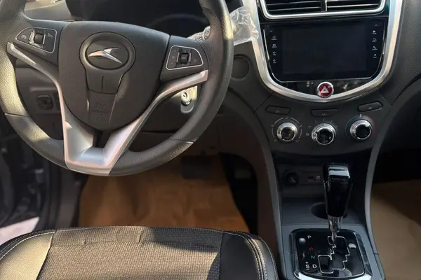 کی ام سی، ایگل