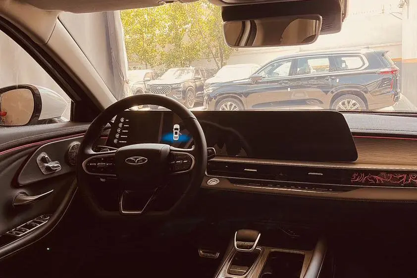 فونیکس  آریزو 8 (Z8)