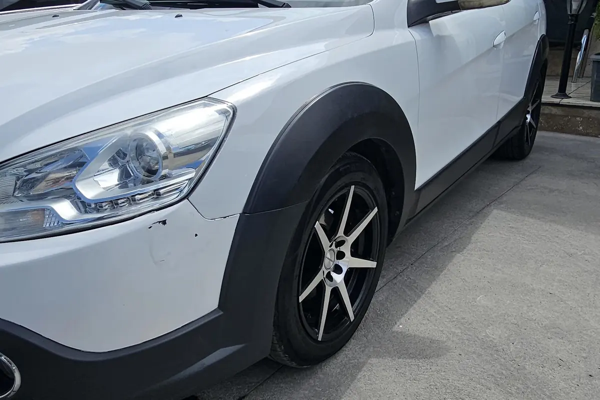 دانگ فنگ،  H30 کراس