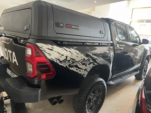 تویوتا، هایلوکس دو کابین