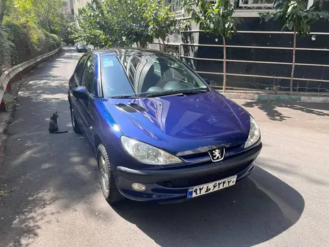 پژو، 206