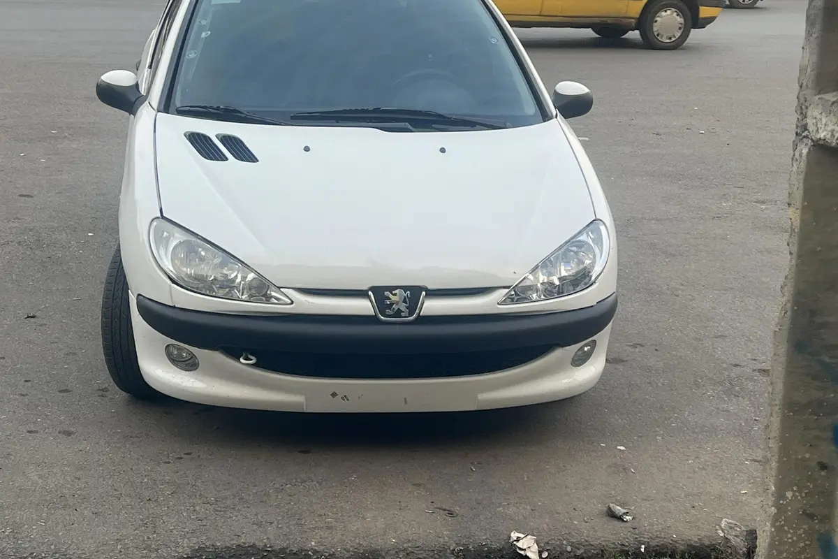 پژو،  206