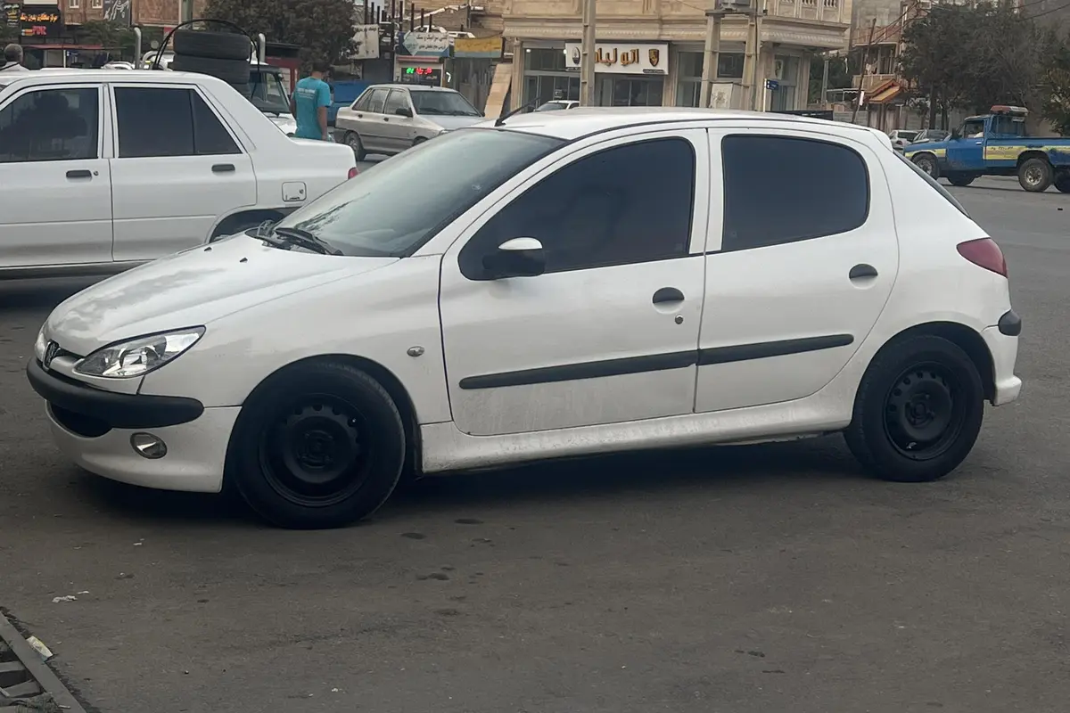 پژو،  206