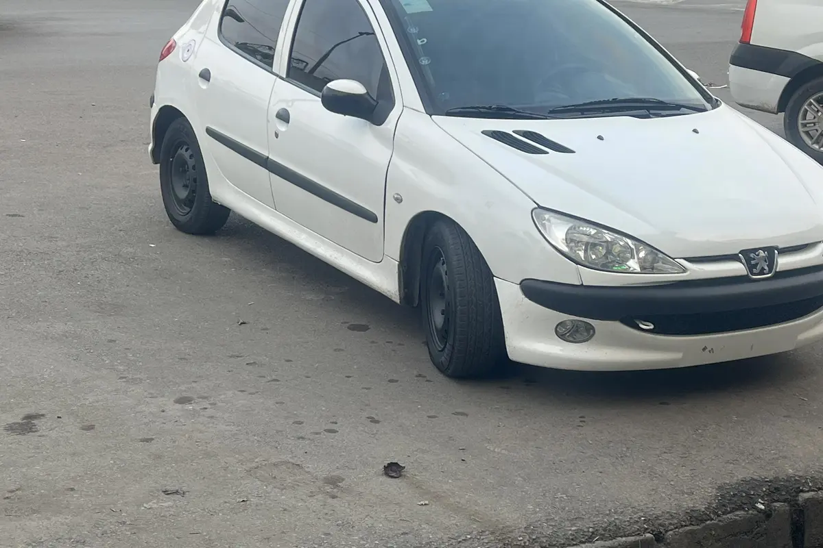 پژو،  206