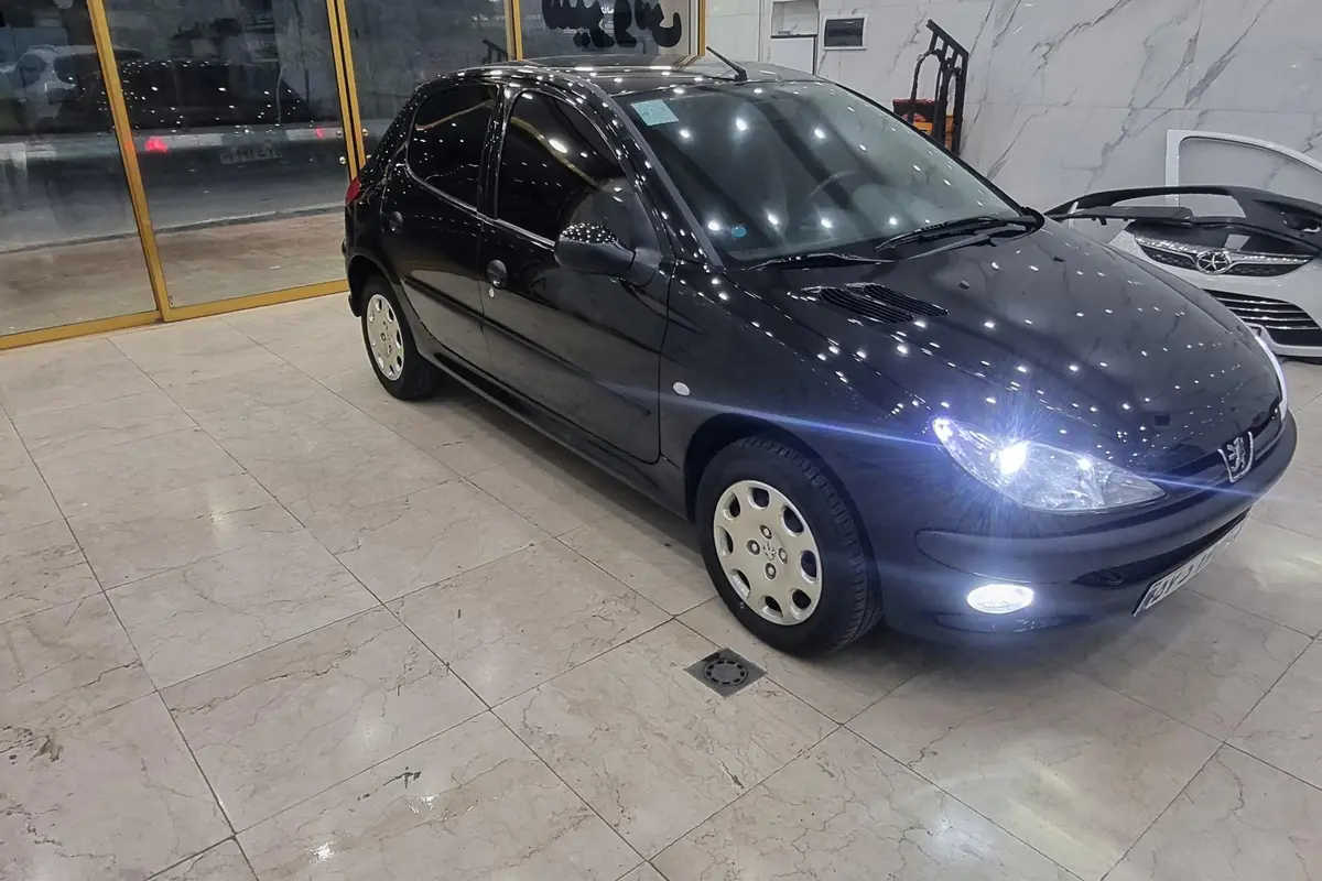 پژو،  206