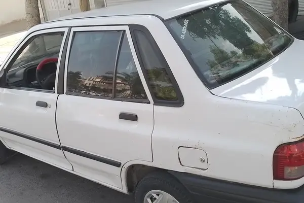 پراید، صندوق دار