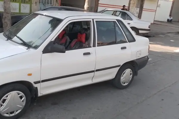 پراید، صندوق دار