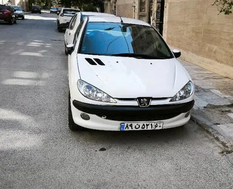 پژو، 206