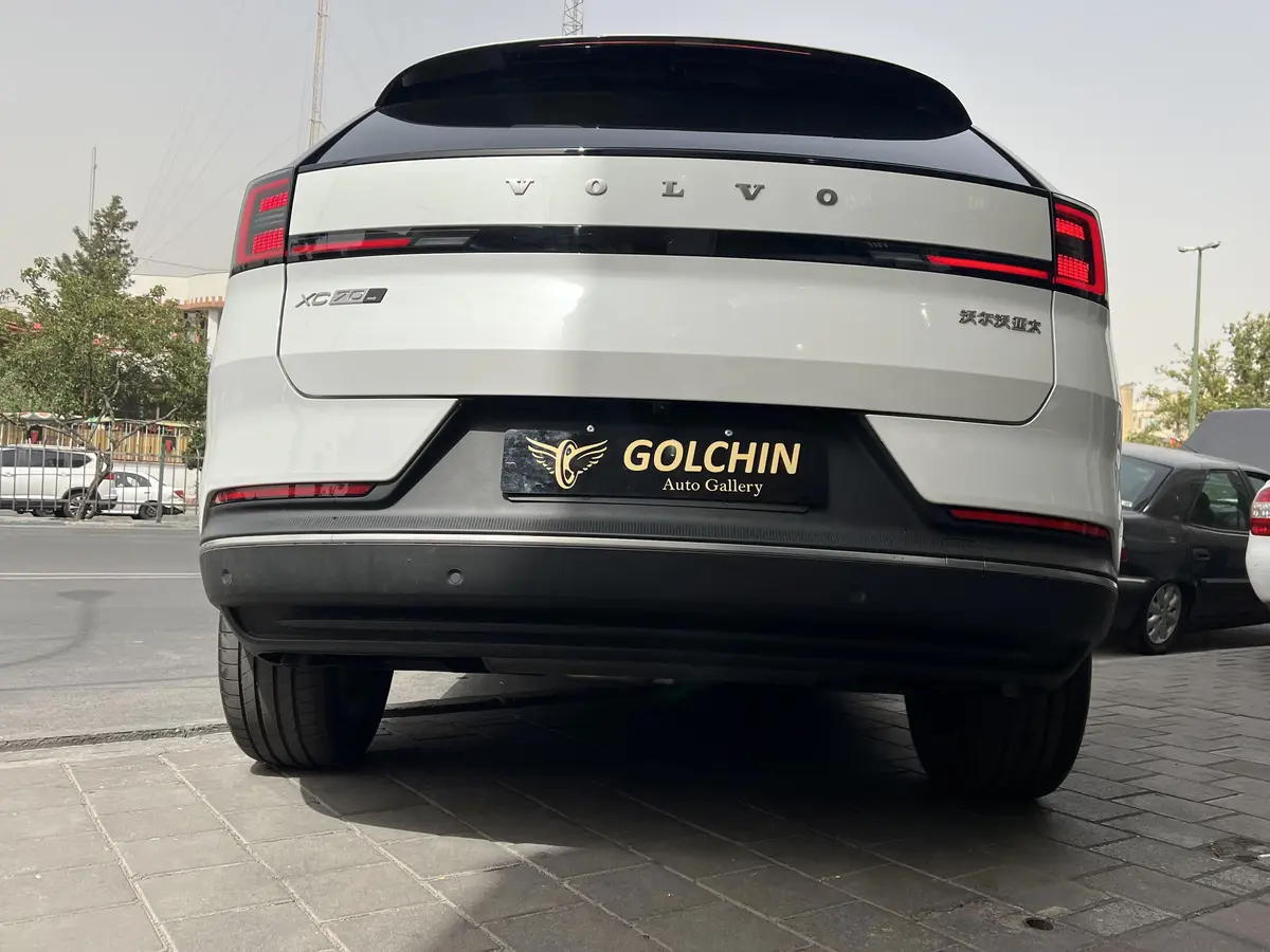 ولوو،  XC70