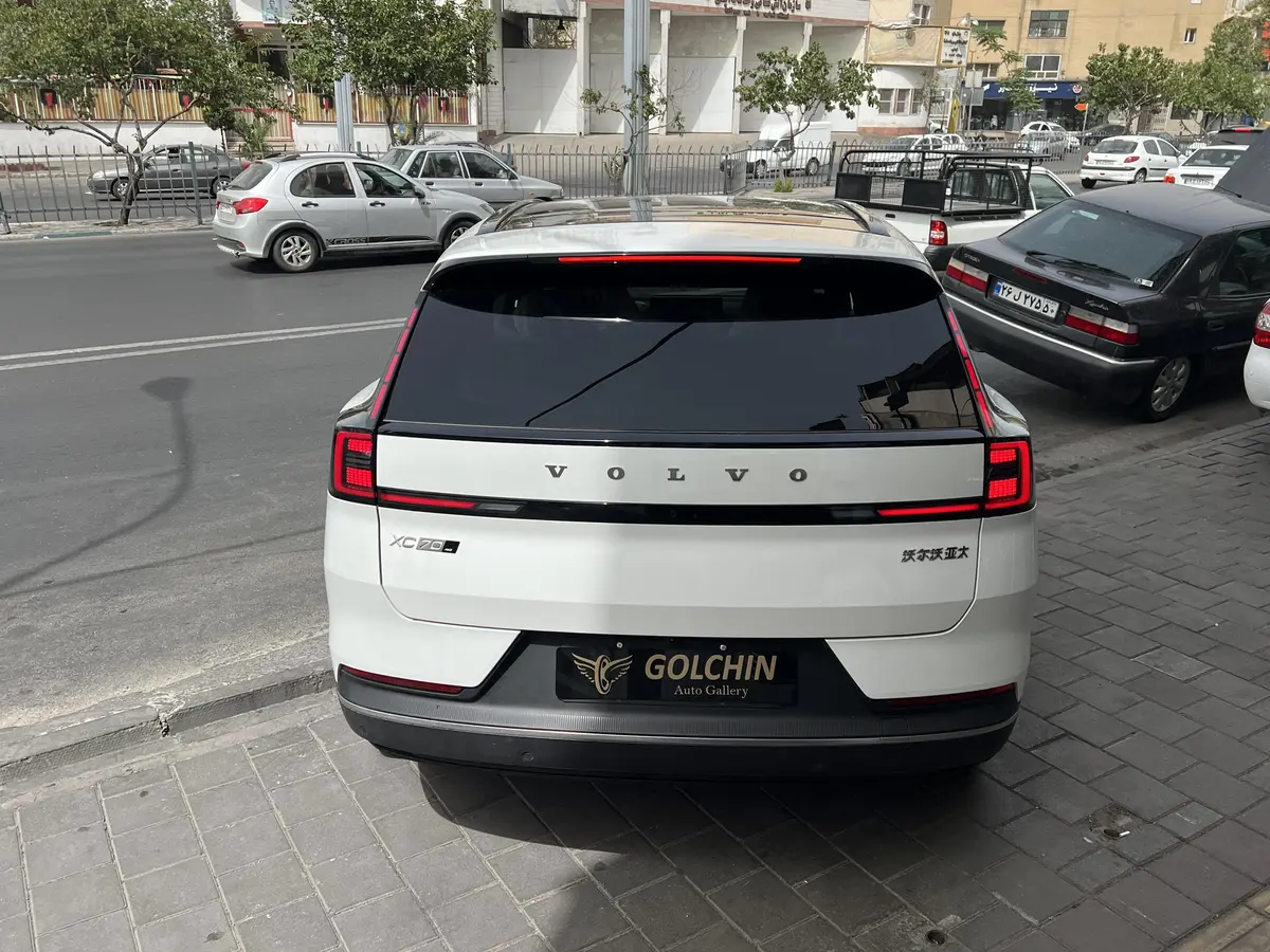 ولوو،  XC70