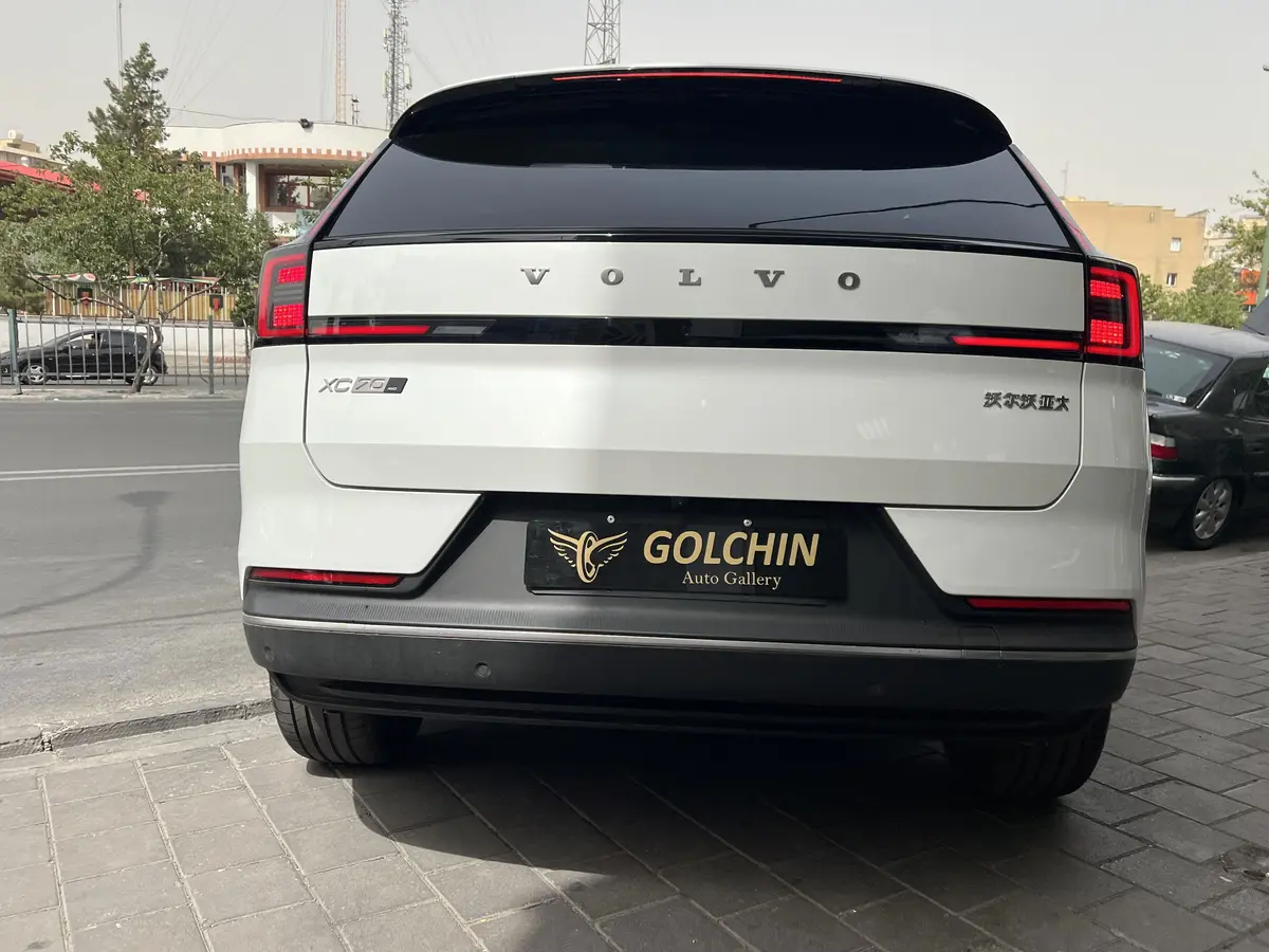 ولوو،  XC70