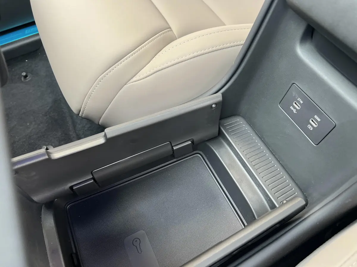 ولوو،  XC70