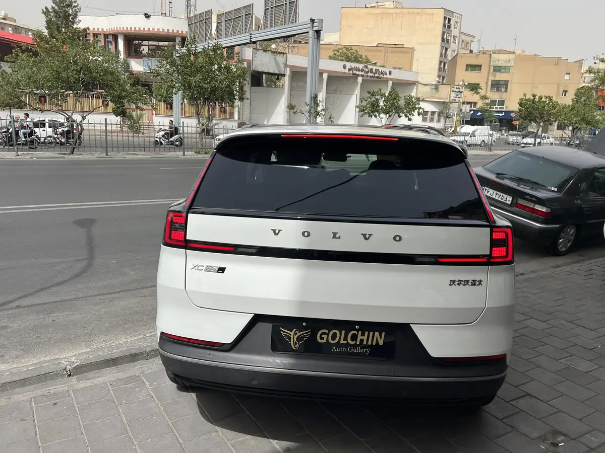ولوو،  XC70