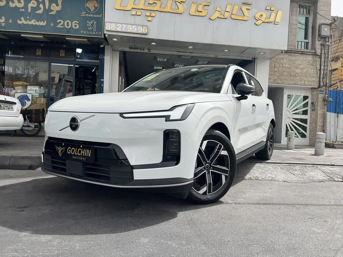 ولوو،  XC70