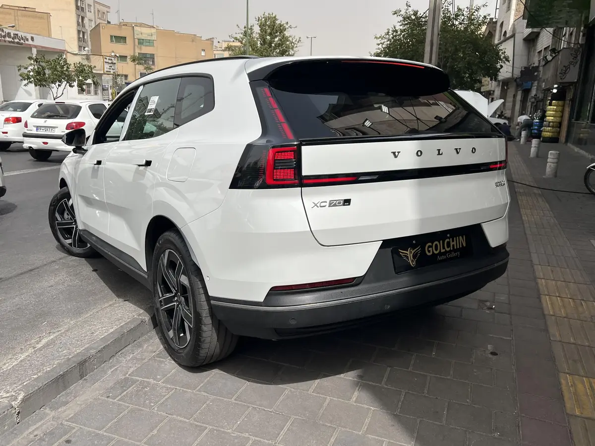 ولوو،  XC70