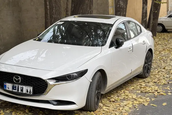 مزدا، 3 وارداتی