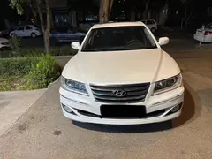 هیوندای، آزرا (گرنجور)