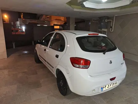 تیبا، هاچ بک