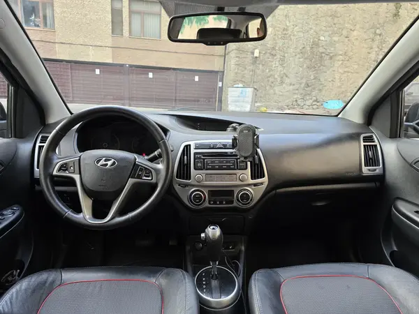 هیوندای، i20