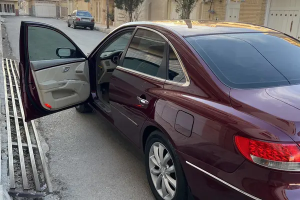 هیوندای، آزرا (گرنجور)